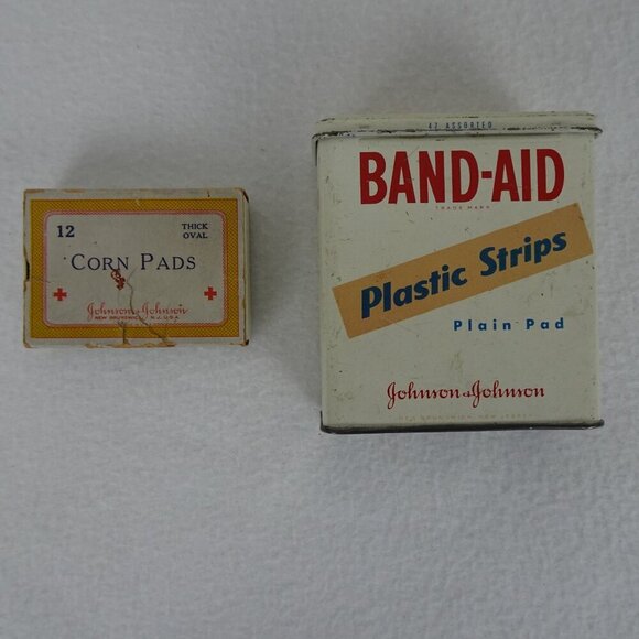 Vintage Band Aid Metal Tin PLUS Corn Pad Box EMPTY Johnson & Johnson - Picture 1 of 16